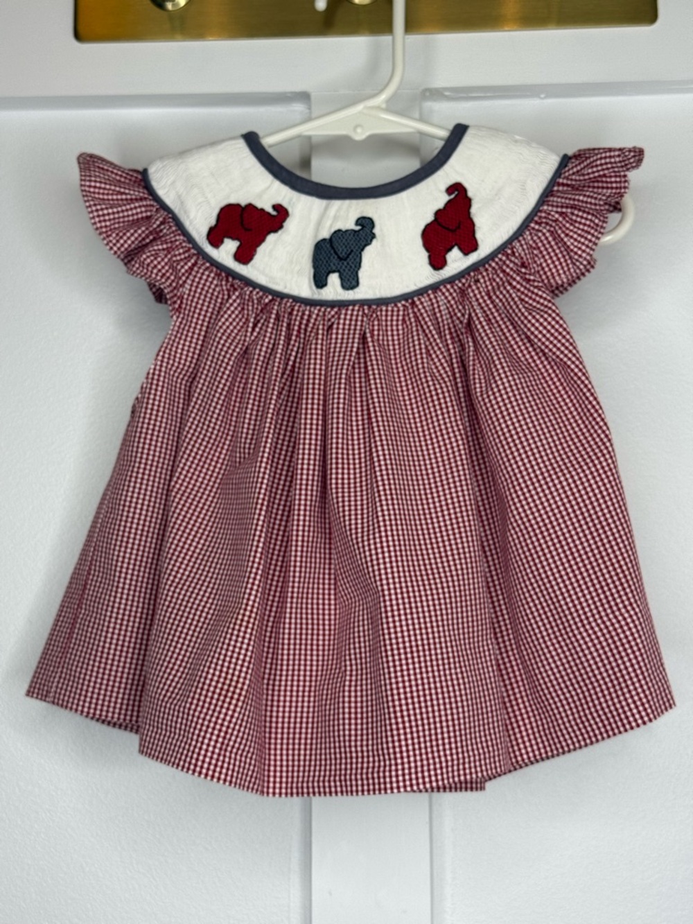 Girls Red Gingham Elephant Smocked Dress size 24 months 100% cotton
